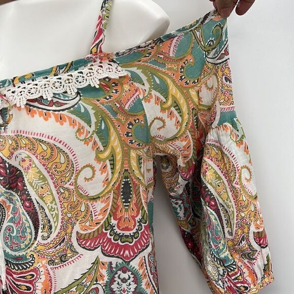 Spense paisley cold shoulder large top - Picture 2 of 5